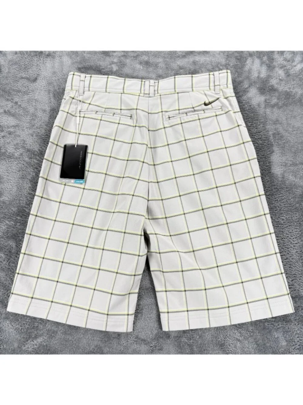 Nike Golf Dri-FIT Boys XL Plaid Golf Shorts Gray Yellow NWT Stretch 401500